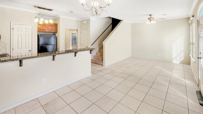 Building Photo - 168 Forest Dr