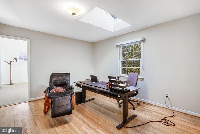 Building Photo - 9232 Forest Haven Dr