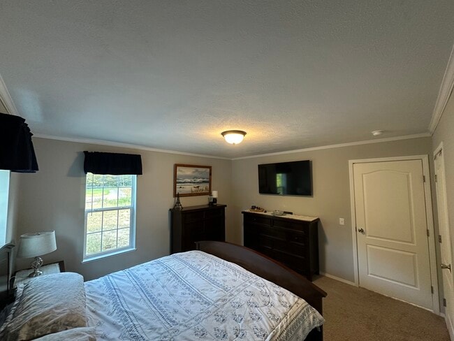 Building Photo - 456 Beede Hill Rd