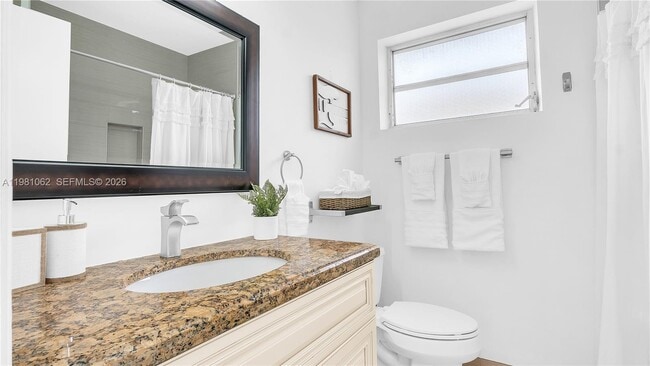 Building Photo - 151 SE 9th Ct