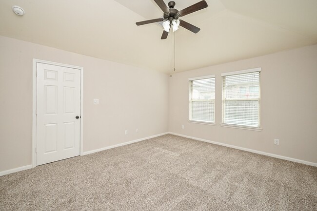 Building Photo - 18707 Majestic Vista Ln