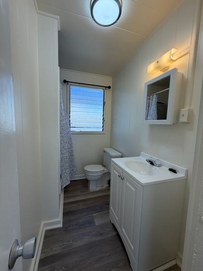 Building Photo - Charming 2-Bedroom Cottage with Private Yard in Kaimuki