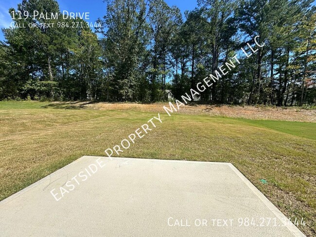 Building Photo - 119 Palm Dr