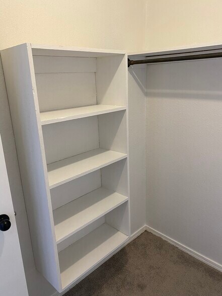 Building Photo - 305 W Quantico St