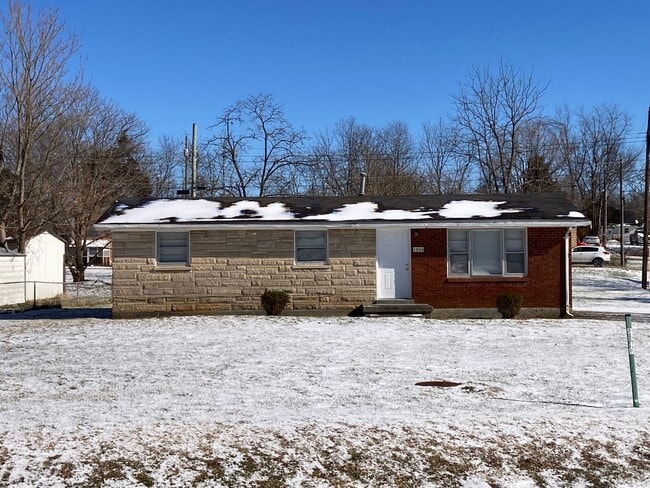 Building Photo - ALL Brick ** 1-level ** Corner Lot