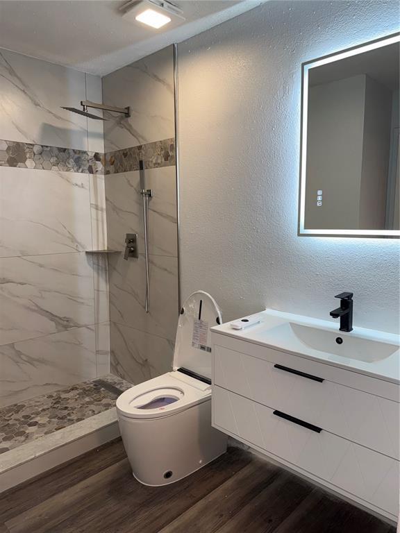 Building Photo - 9481 Highland Oak Dr