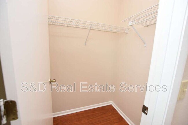 Building Photo - 2210 Harbor Town Ln