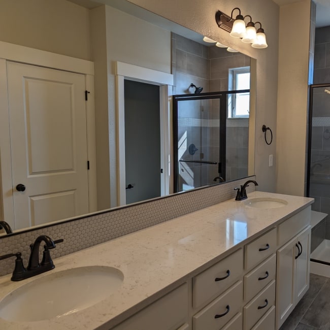 Building Photo - 5055 River Roads Dr