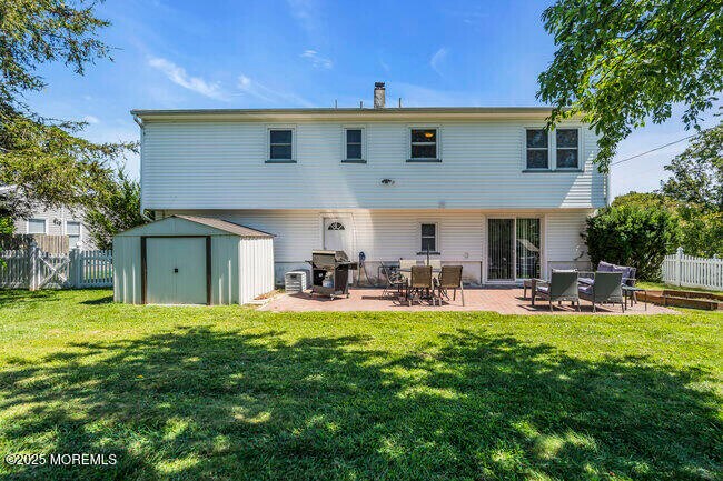 Building Photo - 2421 Homestead Ave