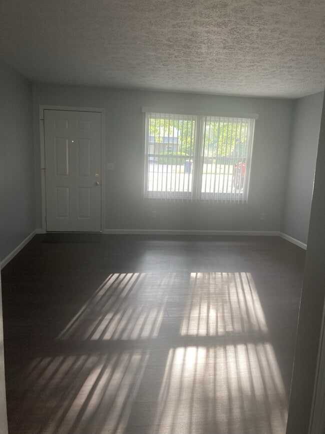 Building Photo - Carmichael Properties LLC. 1303