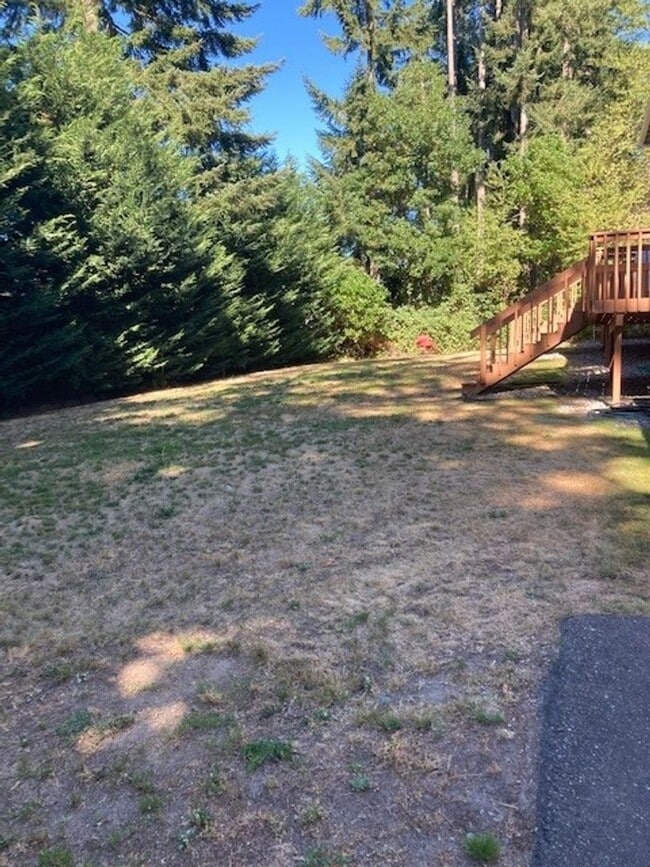 Building Photo - 2 Bedroom, 1.5 Bathroom Townhouse in Port ...
