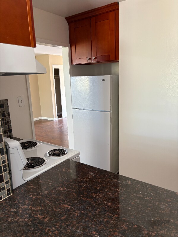 Building Photo - 23 N Ellsworth Ave