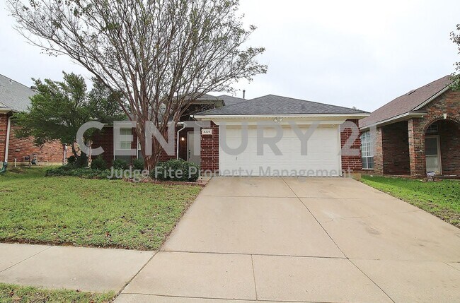 Primary Photo - Beautiful 3/2/2 in Euless For Rent!