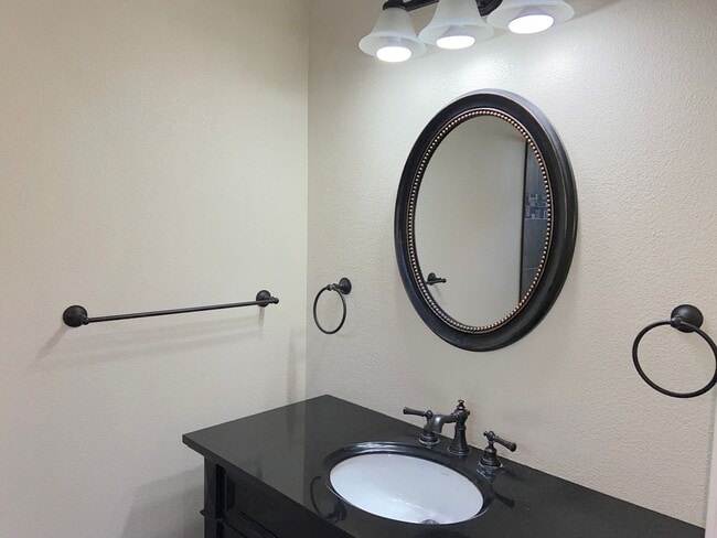 Building Photo - Sparks Single Story Home - 4 Bedrooms (Ree...