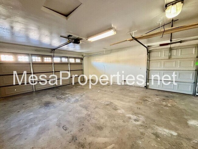 Building Photo - 12820 Santa Anita Trail