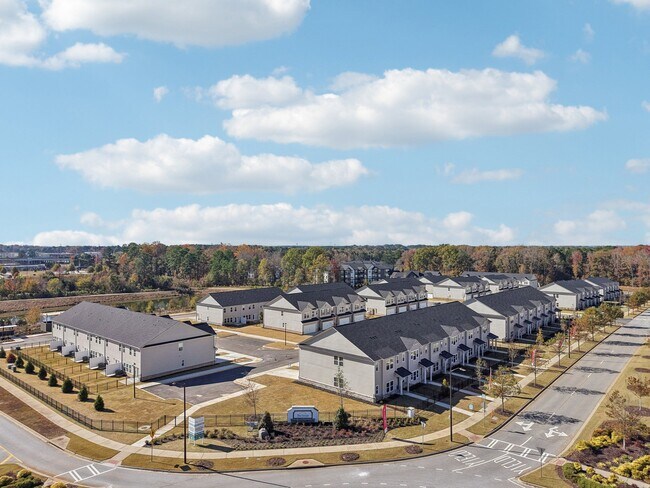 Building Photo - The Forum