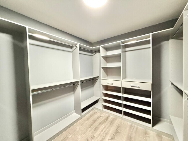 Building Photo - Newly Remodeled 4BD, 2.5BA Raleigh Home wi...