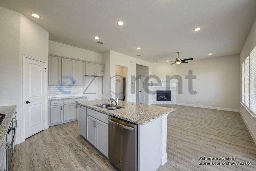 Building Photo - 808 Brenham Ave