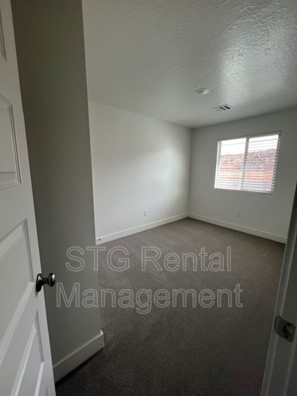 Building Photo - 4216 Strider Ln
