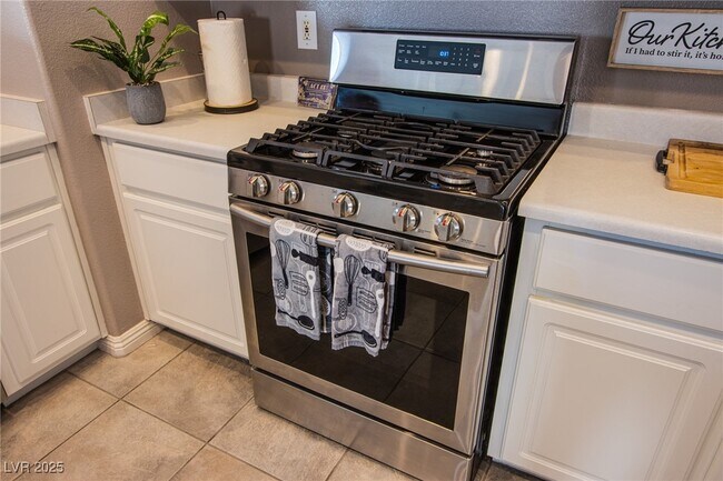 Building Photo - 5106 Stone Cove St