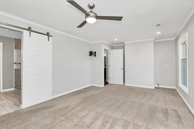 Building Photo - 1932 Stoneyridge Dr