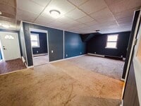 Building Photo - 536 N Underwood St