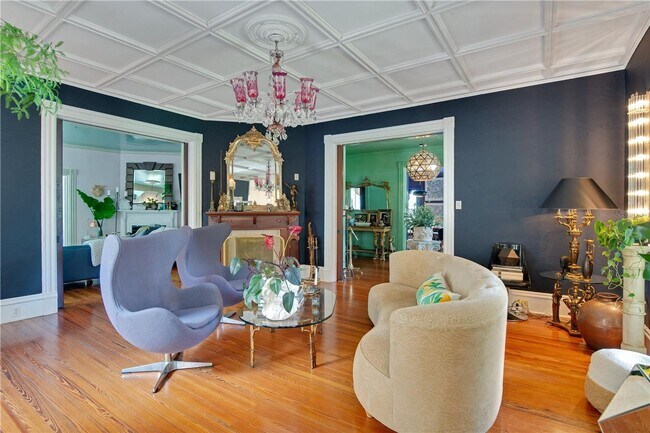 Building Photo - Queen Anne Victorian Estate