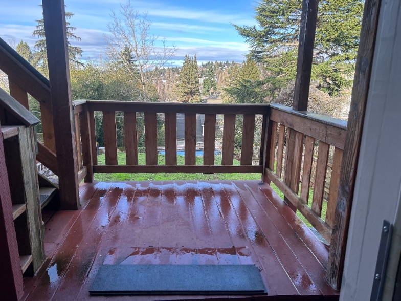 Building Photo - 30 W Etruria St