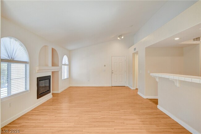 Building Photo - 7950 W Flamingo Rd