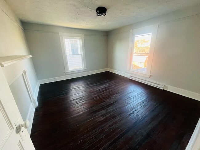 Building Photo - 1106 Early St