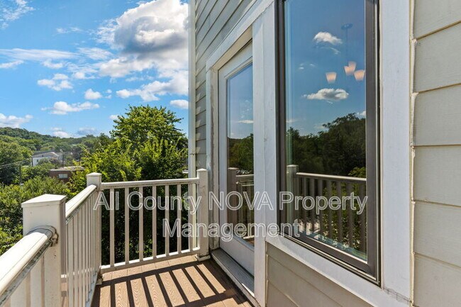 Building Photo - 1384 Talbert Ct SE