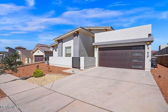 Building Photo - 717 Chatham Pl