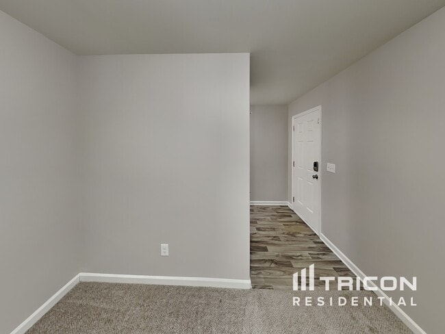 Building Photo - 206 Churchill Dr