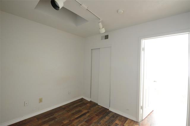 Building Photo - 501 Arbor Creek Dr