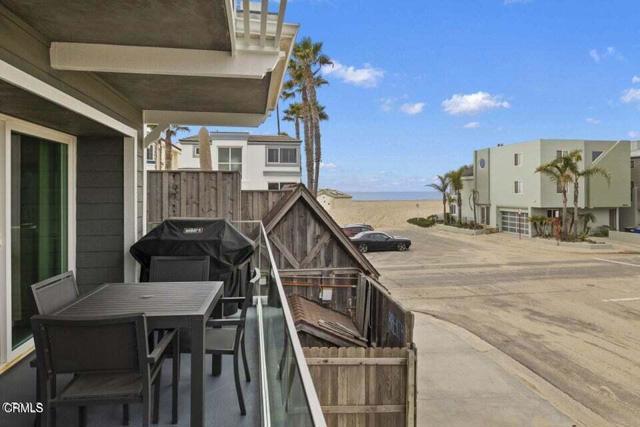 Building Photo - 104 La Brea St