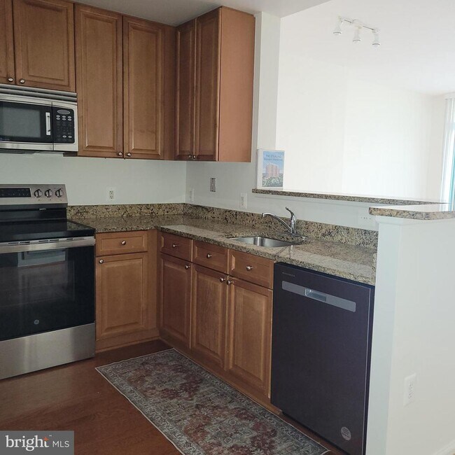 Building Photo - 11700 Old Georgetown Rd