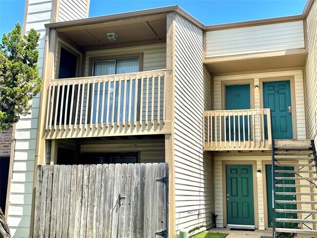 Building Photo - 2200 Cypress Landing Rd
