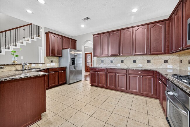 Building Photo - 4507 Lakefront Terrace Dr