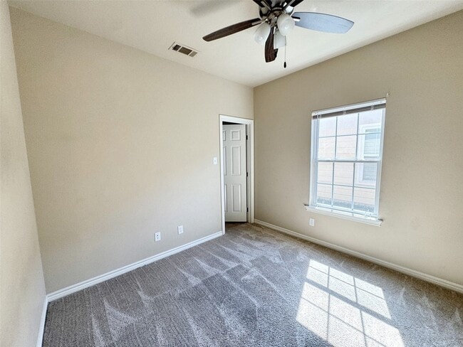 Building Photo - 807 S Wilson St