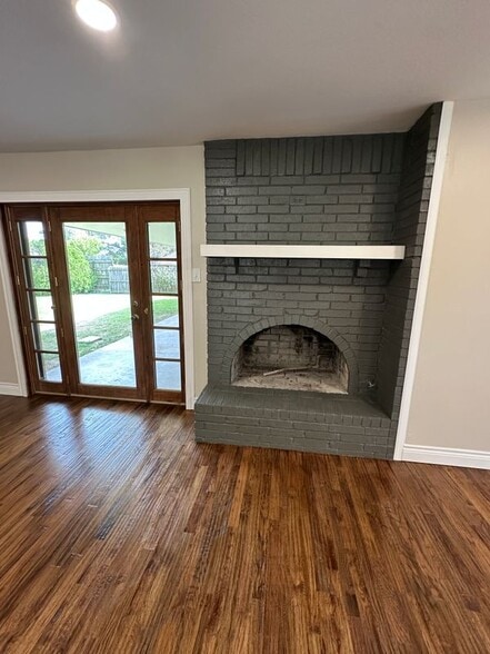 Building Photo - 104 Kingswood Dr