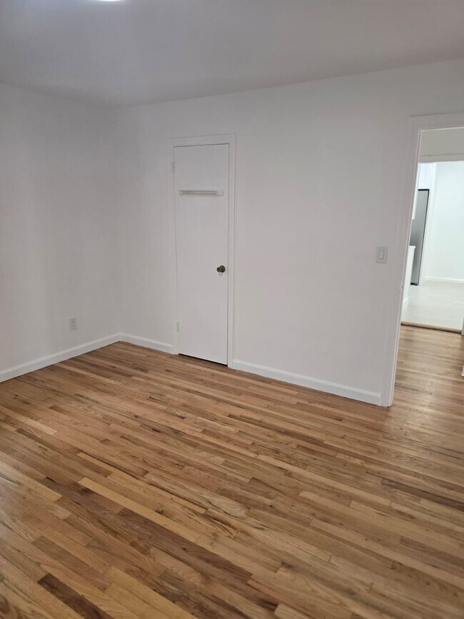 Building Photo - 153 Palisade Ave