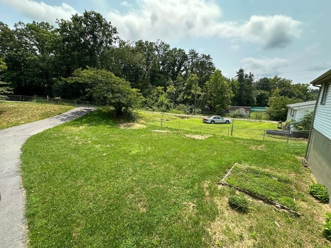 Building Photo - 2752 Carrollwood Heights Rd
