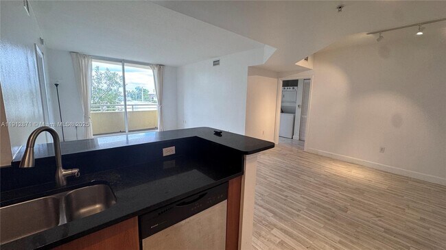 Building Photo - 18800 NE 29th Ave