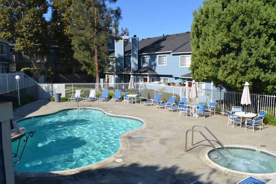 Building Photo - 26145 Frampton Ave