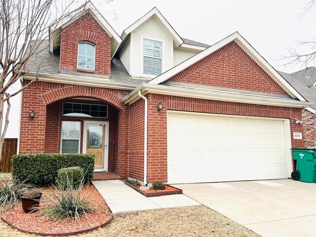 Building Photo - 2212 Hopkins Dr