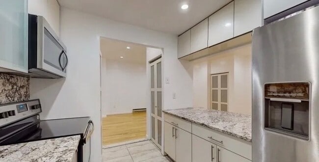 Building Photo - 61 Bronx River Rd