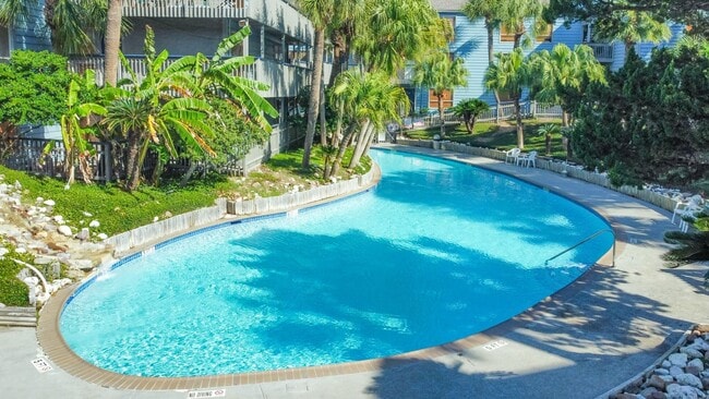 Building Photo - 8100 Seawall Blvd