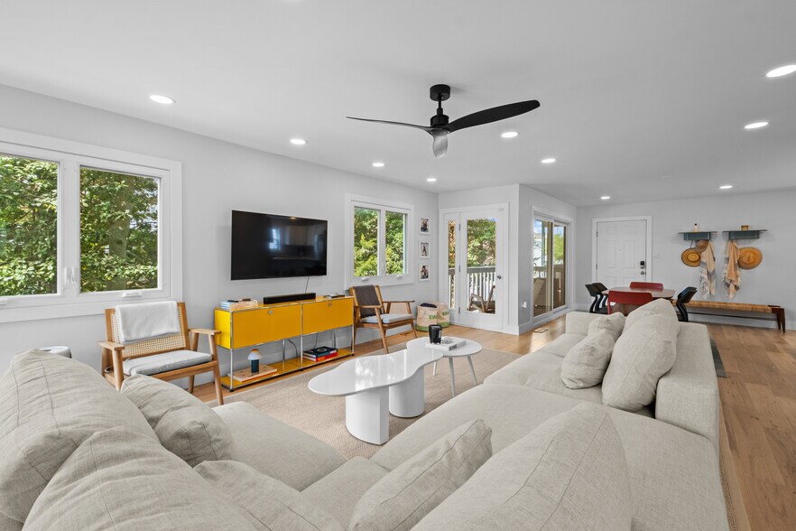 Building Photo - 9417 Winchester Ave