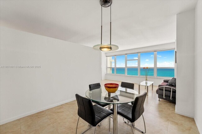Building Photo - 4925 Collins Ave