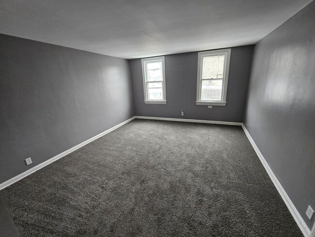 Building Photo - 3336 W 54th St